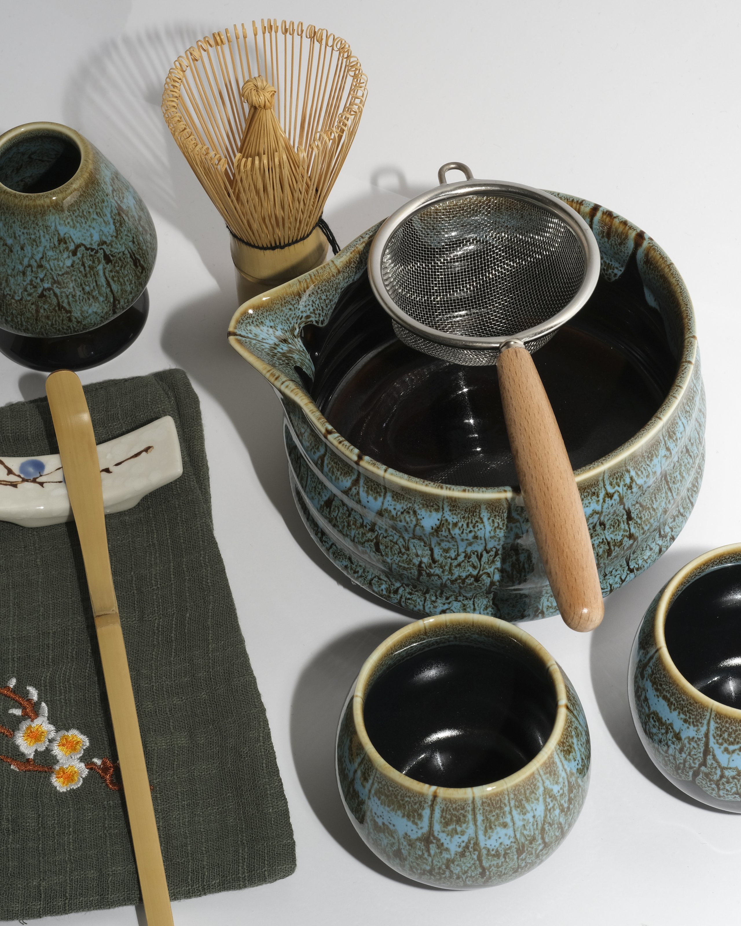 Prémiový Matcha Ceremoniálny Set – 8-dielna sada s glazovanou keramikou